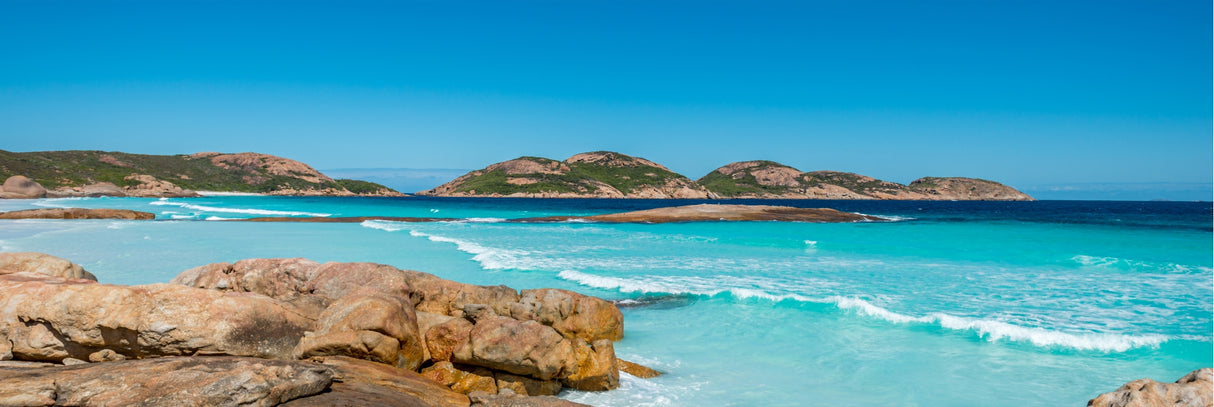 Lucky Bay, Esperance 156cm x 60cm / Black