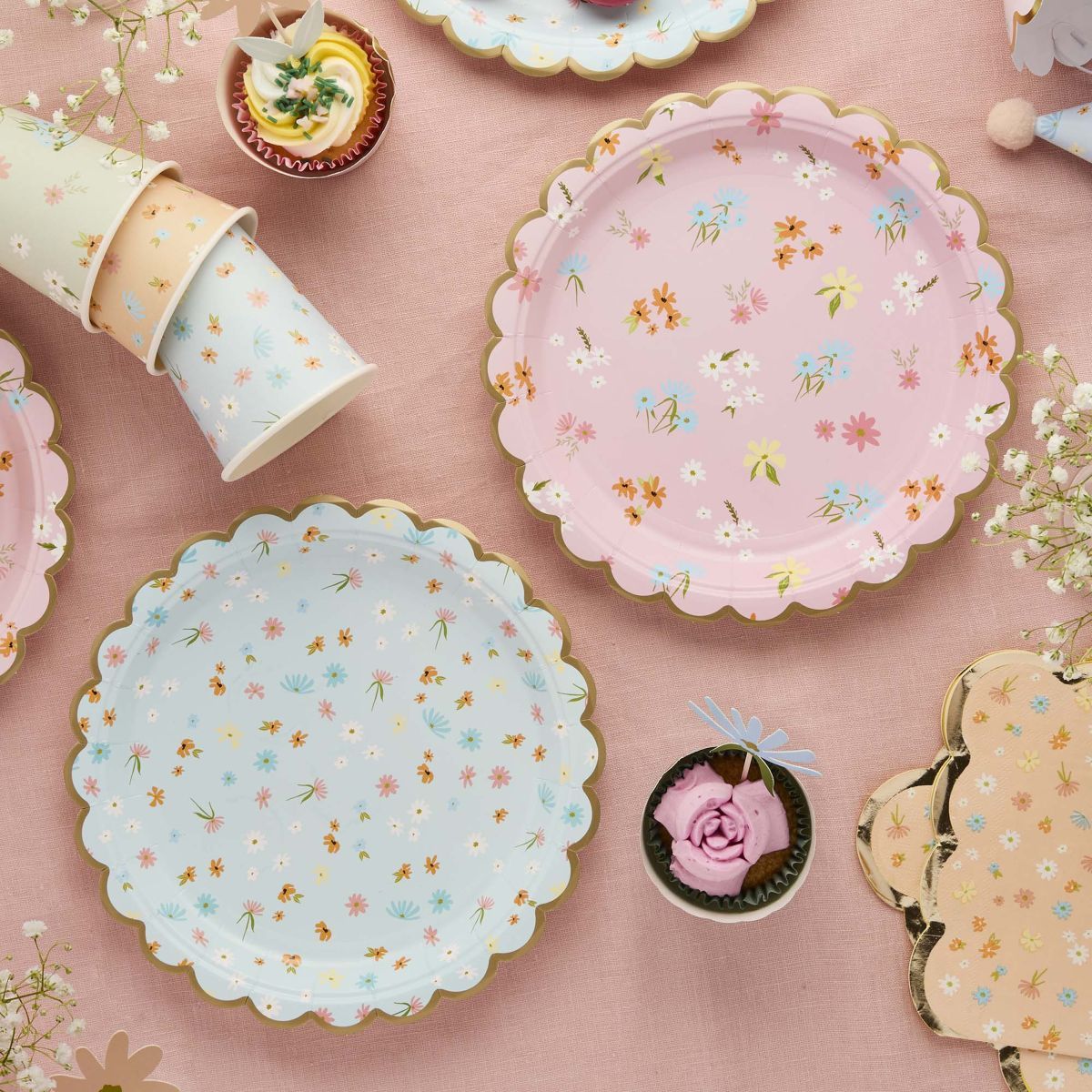 8 Pack Scalloped 23cm Paper Plates - Ditsy Floral