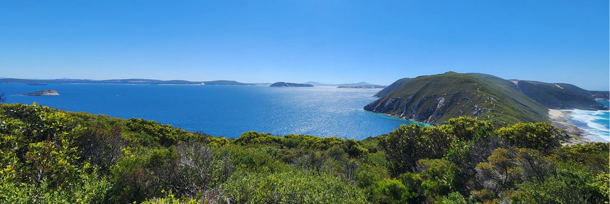 Albany in Western Australia 156cm x 60cm / Black